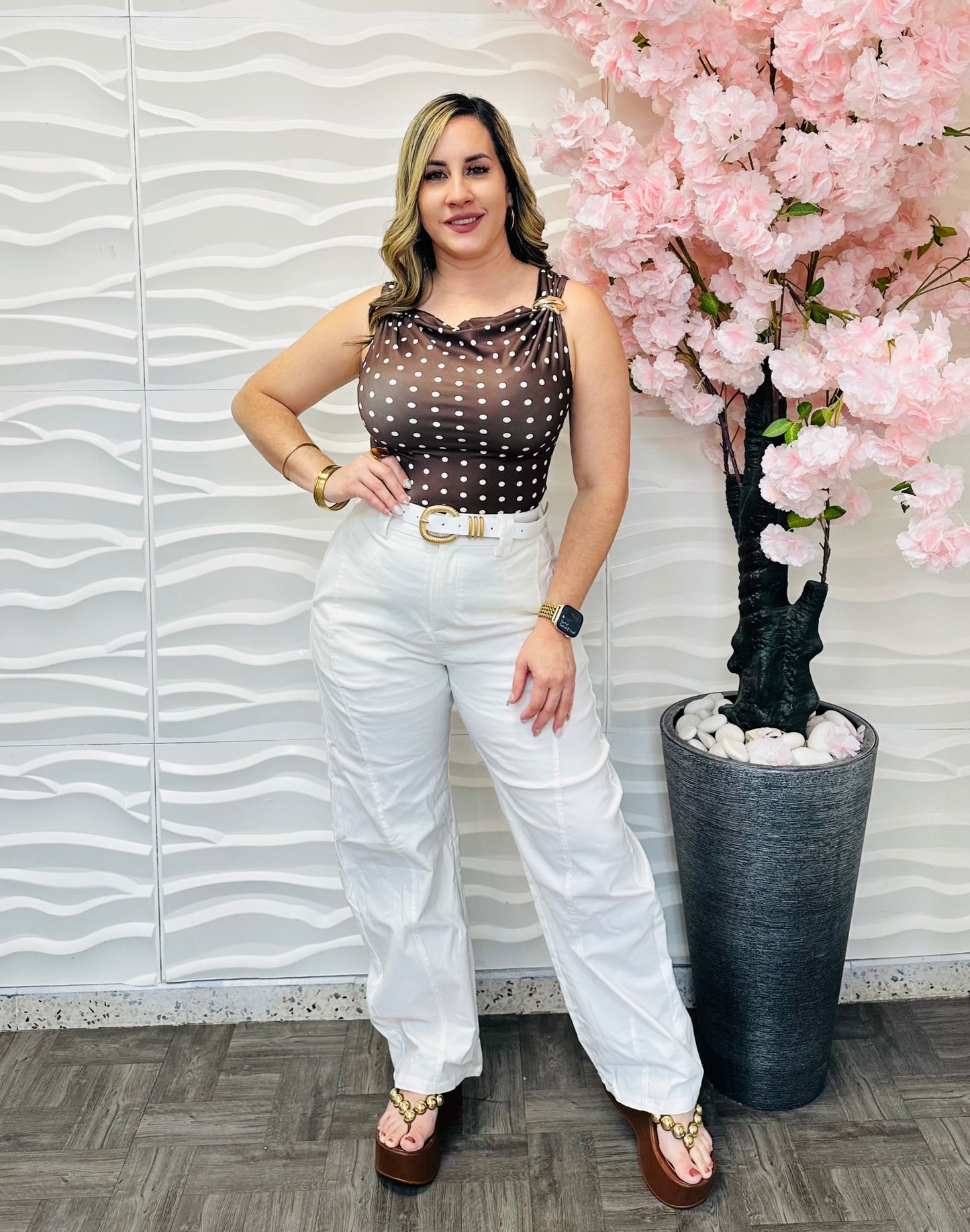 White pant
