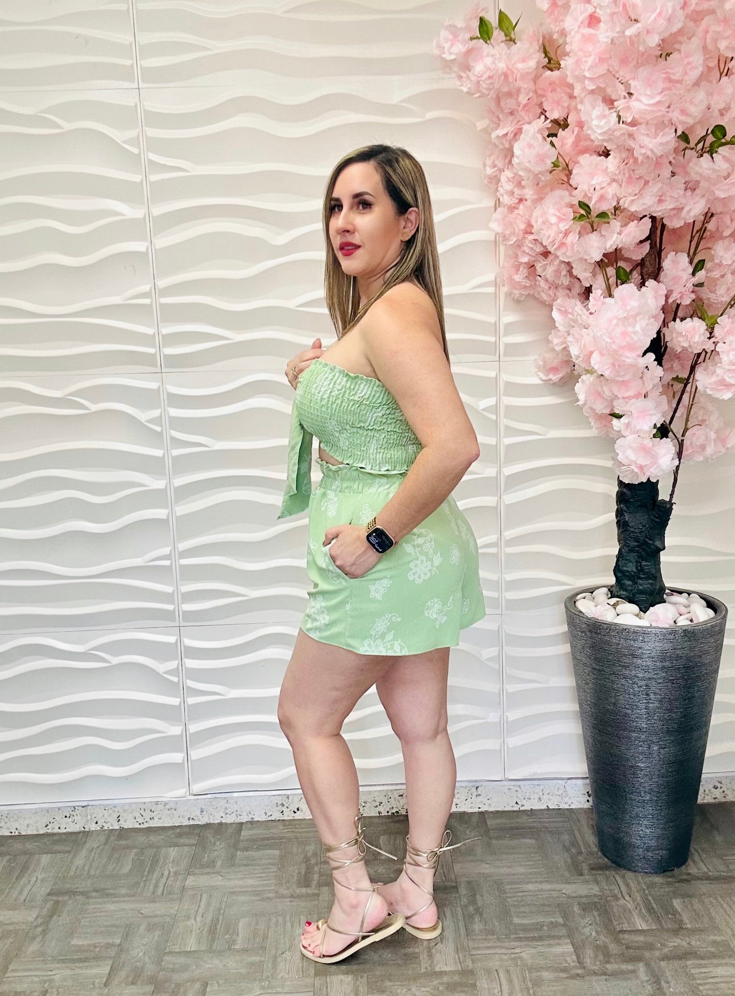 Mónique set
